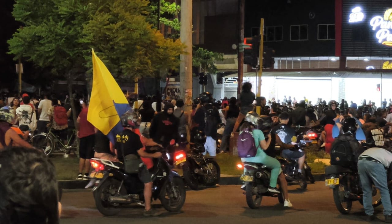Estas son algunas fotografías que fueron tomadas aproximadamente a las 7:00 p.m. en el sector de Puerto Resistencia.