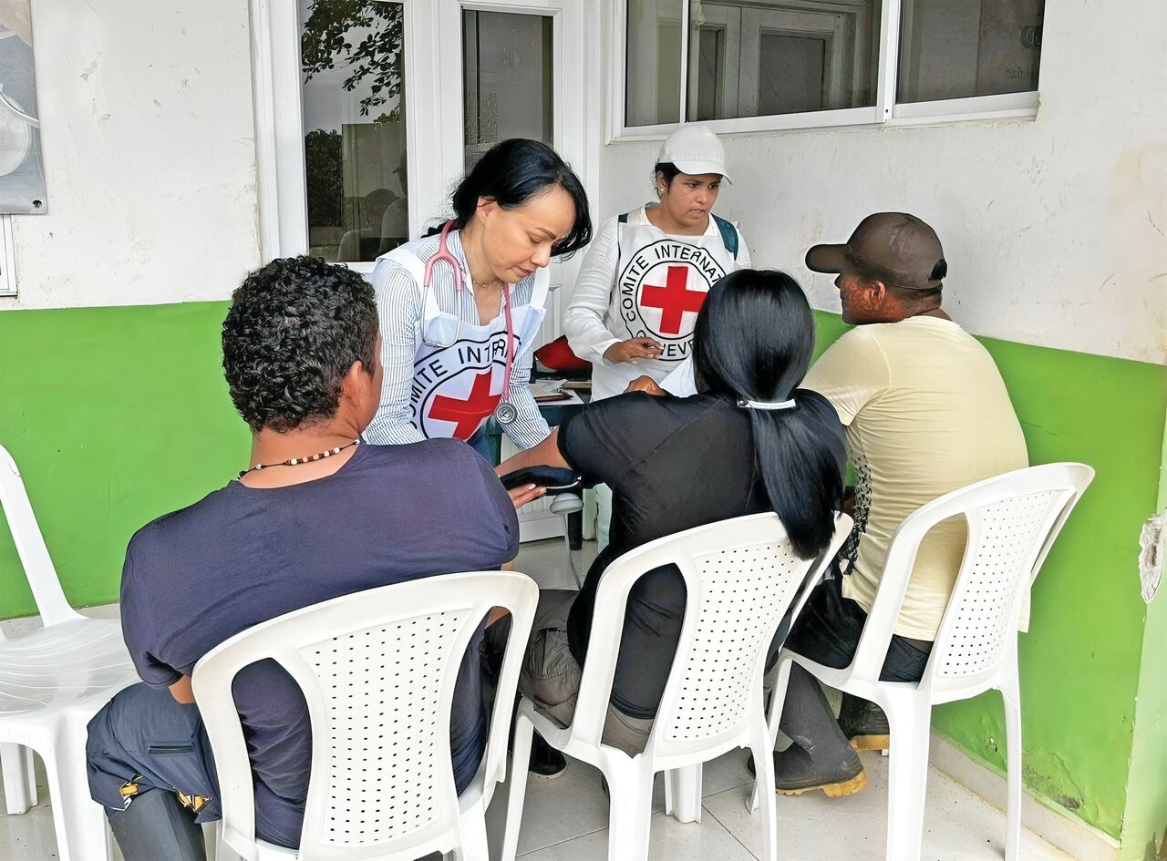 En 2024, el CICR documentó 382 presuntas violaciones al derecho internacional humanitario (DIH), reflejo de la creciente falta de respeto a las normas que protegen a la población civil y a quienes han quedado fuera de los enfrentamientos.