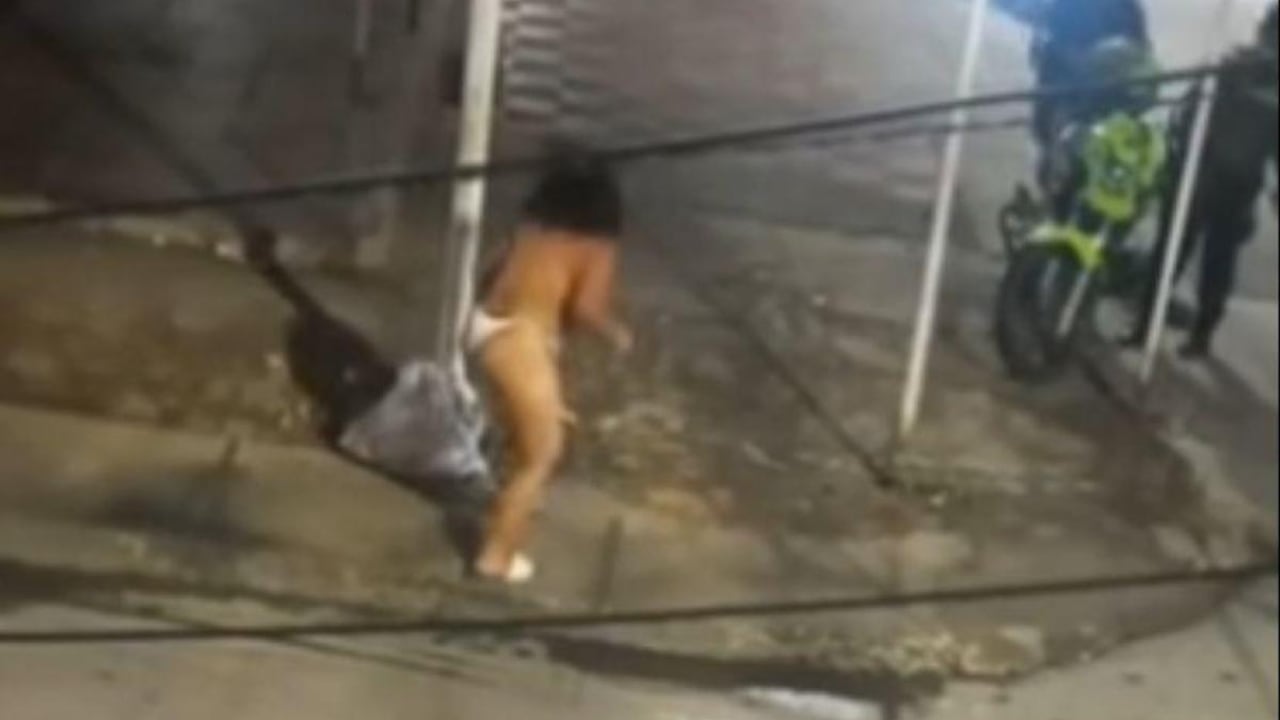 Hasta el momento se desconoce la identidad de la fémina. Captura de video.