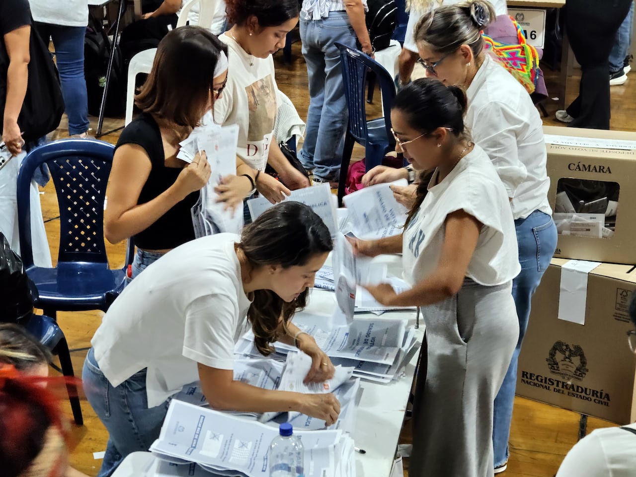 Este domingo, el país fue llamado a acudir masivamente a las urnas, en donde se escogerá un nuevo Congreso y se depurará a los candidatos que aspirarán a la primera vuelta de la Presidencia, el próximo 31 de mayo.