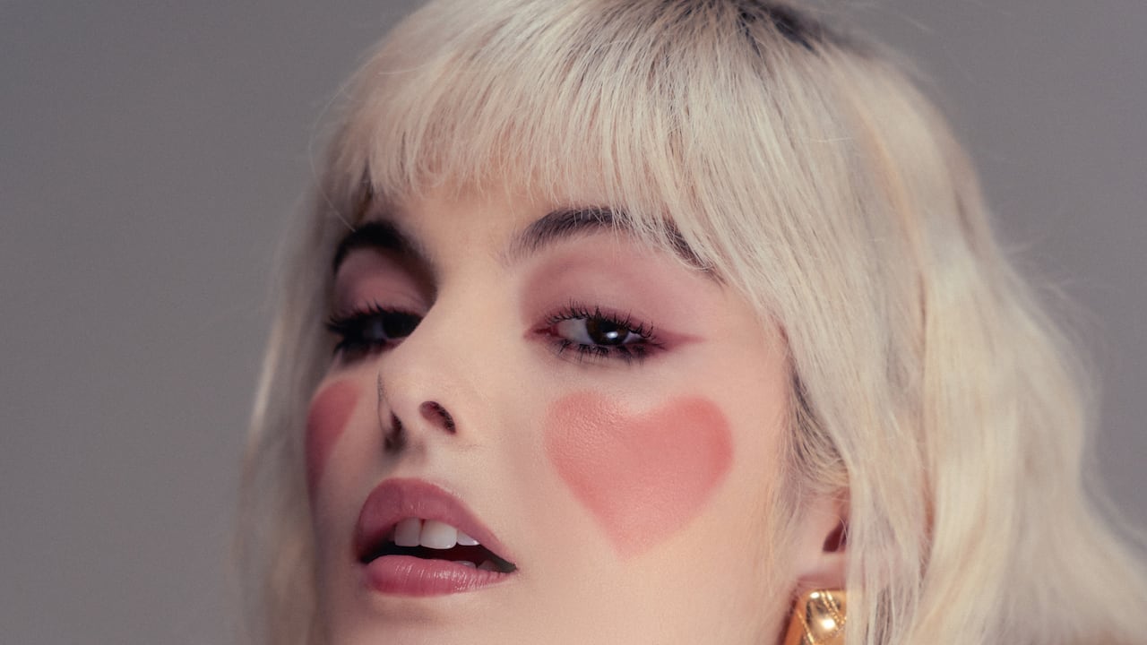 Antonia Jones presenta un álbum apto para entusados.