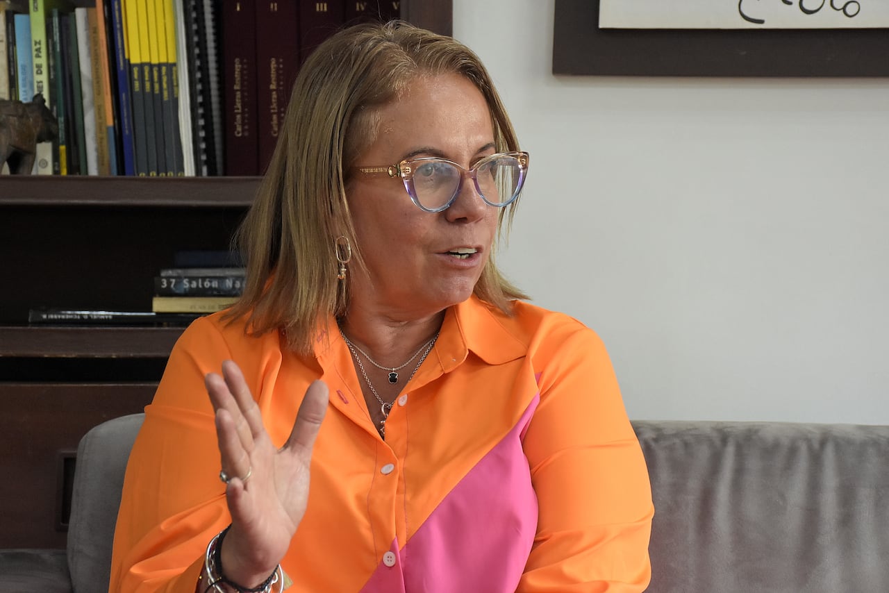Entrevista Adriana Betancourt Gerente EMSIRVA