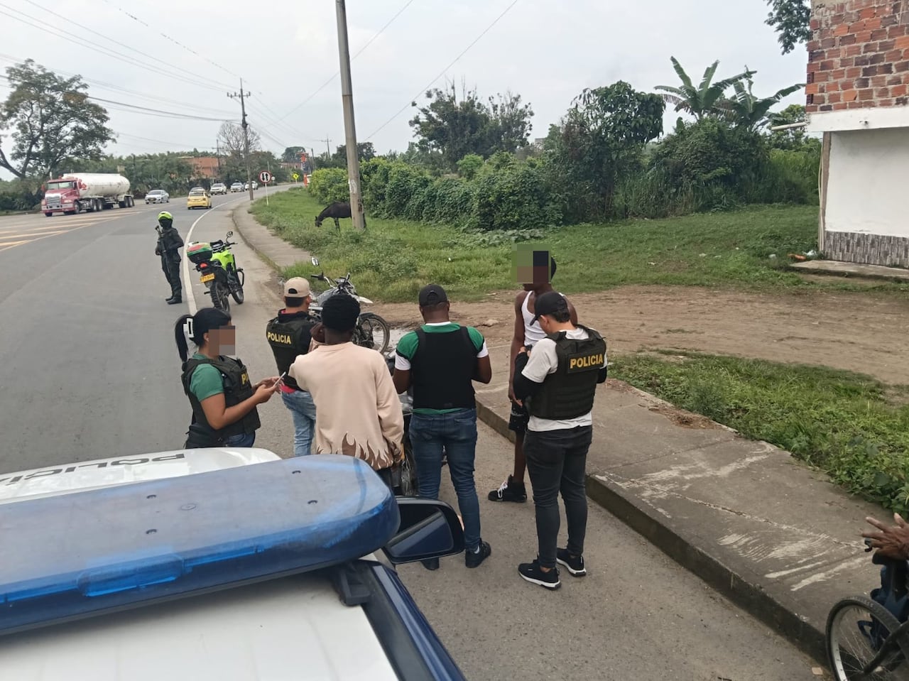 Los integrantes de la Policía adelantan constantemente patrullajes de control en diferentes puntos del municipio de Villa Rica, Cauca.