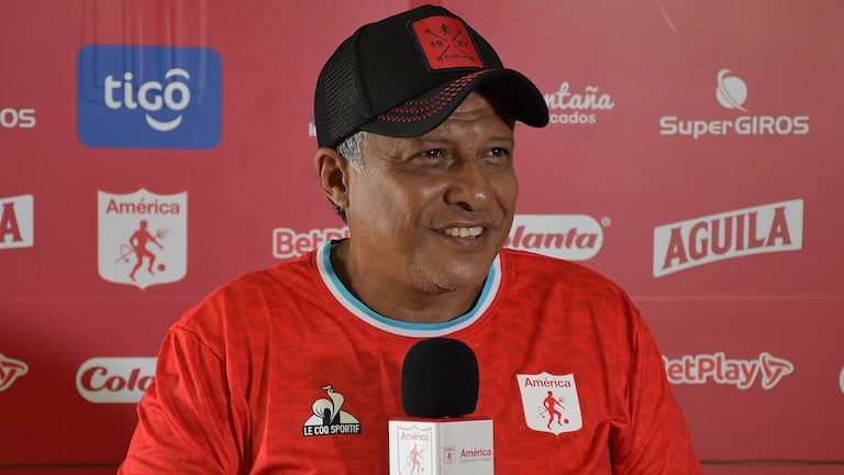 ¿Alex Escobar se va o se queda como entrenador formal de América?