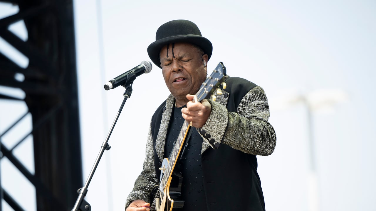 Tito Jackson era el tercero de los hermanos Jackson era reconocido como cantante y guitarrista.