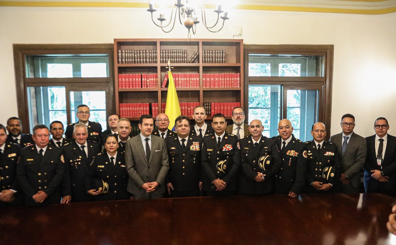 Germán Andrés Miranda Montenegro, nuevo director general de Bomberos de Colombia, asume en el Gobierno de Abelardo De La Espriella