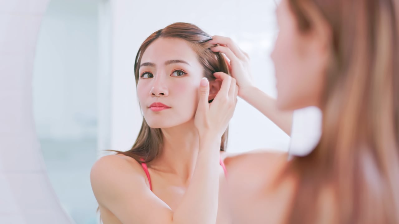 Sumérjase en el mundo de las mascarillas coreanas, una parte integral de la técnica para una piel sin imperfecciones, que ofrece una hidratación intensiva y una nutrición profunda.