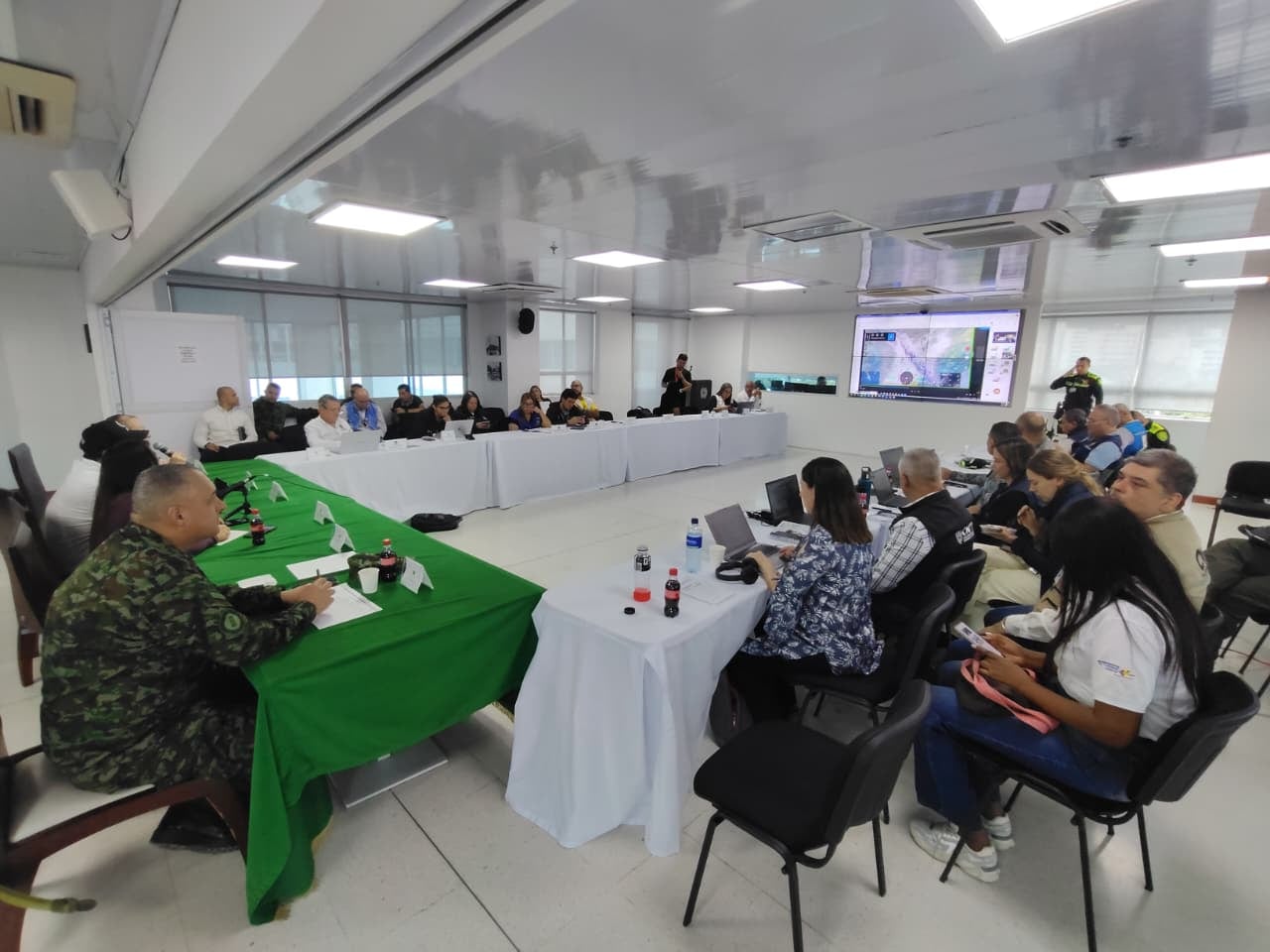 Puesto de Mando Unificado en la ciudad de Cali .