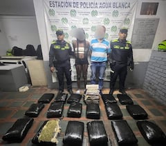 Dos personas fueron detenidas por transportar marihuana.