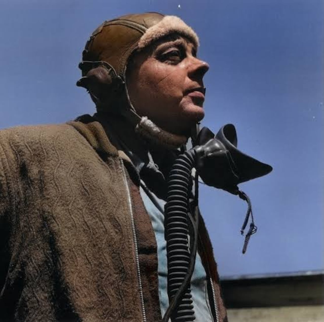 Antoine de Saint Exupéry nació el 29 de junio de 1900 en Lyon, Francia y murió el: 31 de julio de 1944 en el mar Mediterráneo.