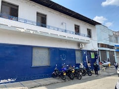 La presencia del Centro de Atención Transitorio en San Nicolás ha transformado la dinámica del barrio: comerciantes y residentes conviven entre operativos, cierre de vías y episodios de intentos de fuga que interrumpen la cotidianidad y mantienen en constante alerta a quienes trabajan y transitan por esta zona del centro de Cali.
