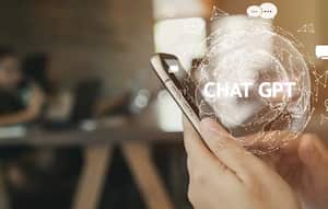 La inteligencia artificial se utiliza en la educación para mejorar la enseñanza y el aprendizaje, así como para personalizar la experiencia de aprendizaje y ayudar a los estudiantes a alcanzar sus objetivos académicos de manera más efectiva.