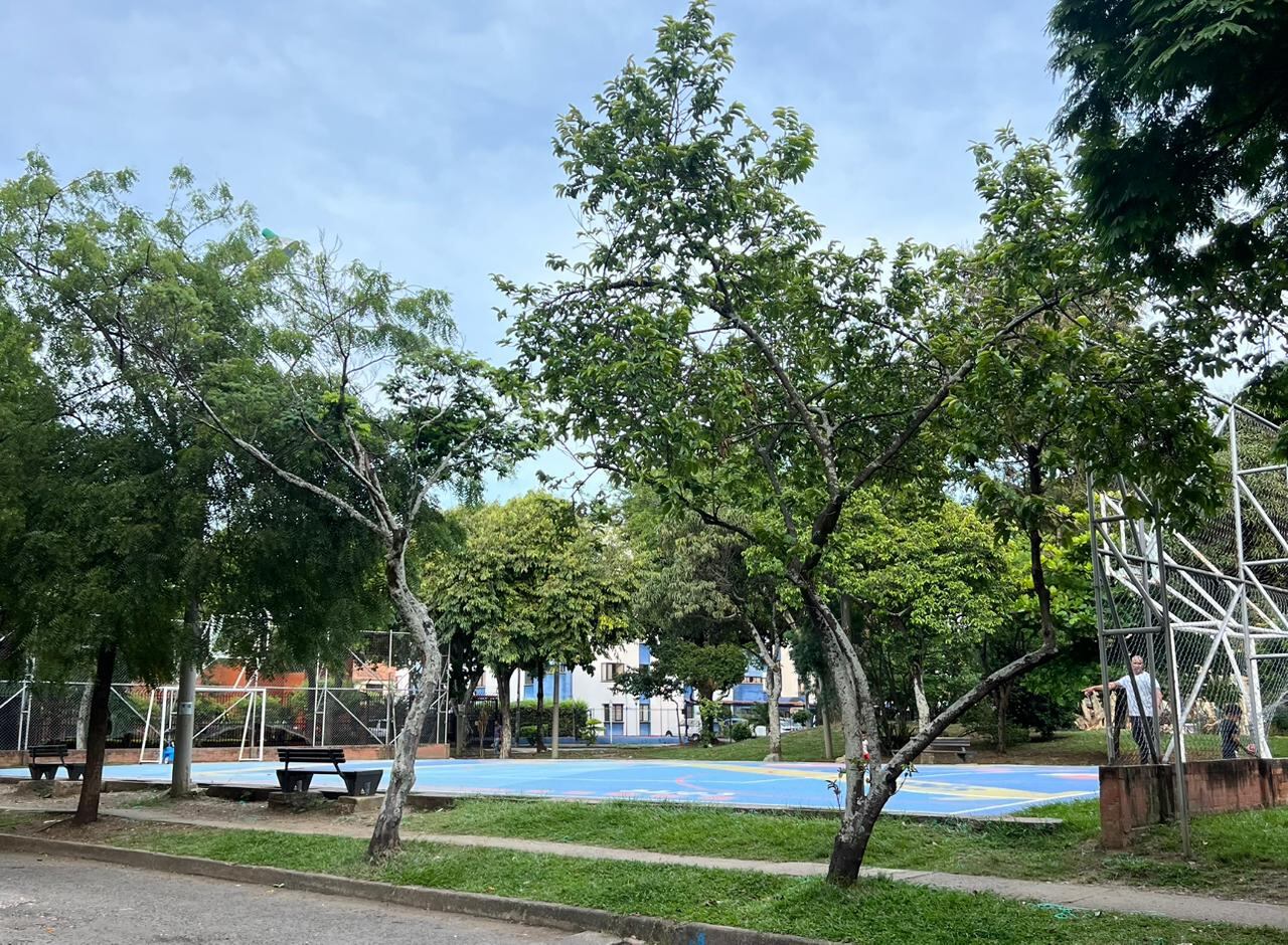 La renovación de los parques también es uno de los trabajos que se adelantan junto a los escenarios deportivos.