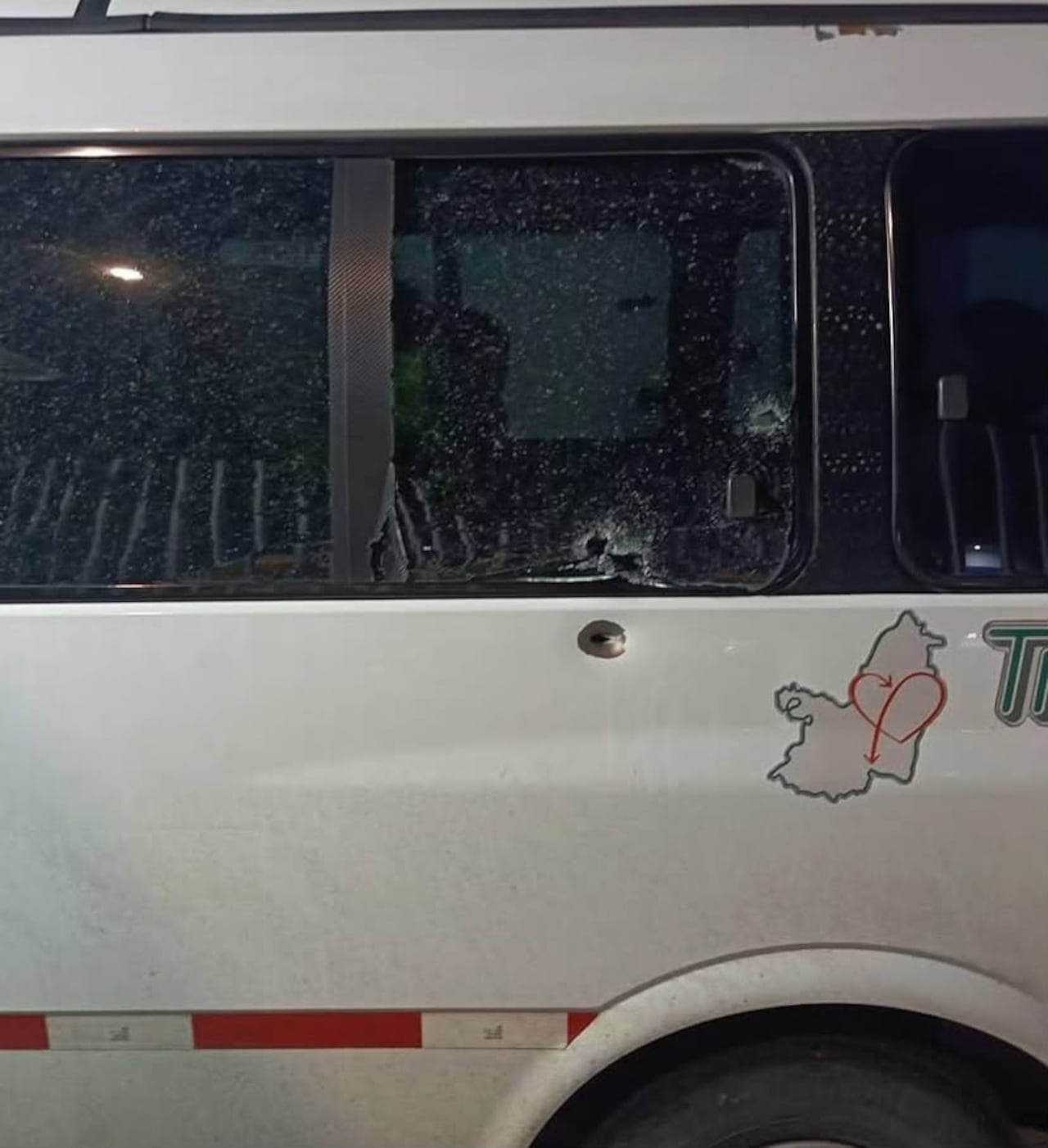 El ataque ocurrió el domingo 11 de octubre, cuando la familia se movilizaba en una van. Según el relato de María del Mar, varios integrantes del grupo resultaron heridos.