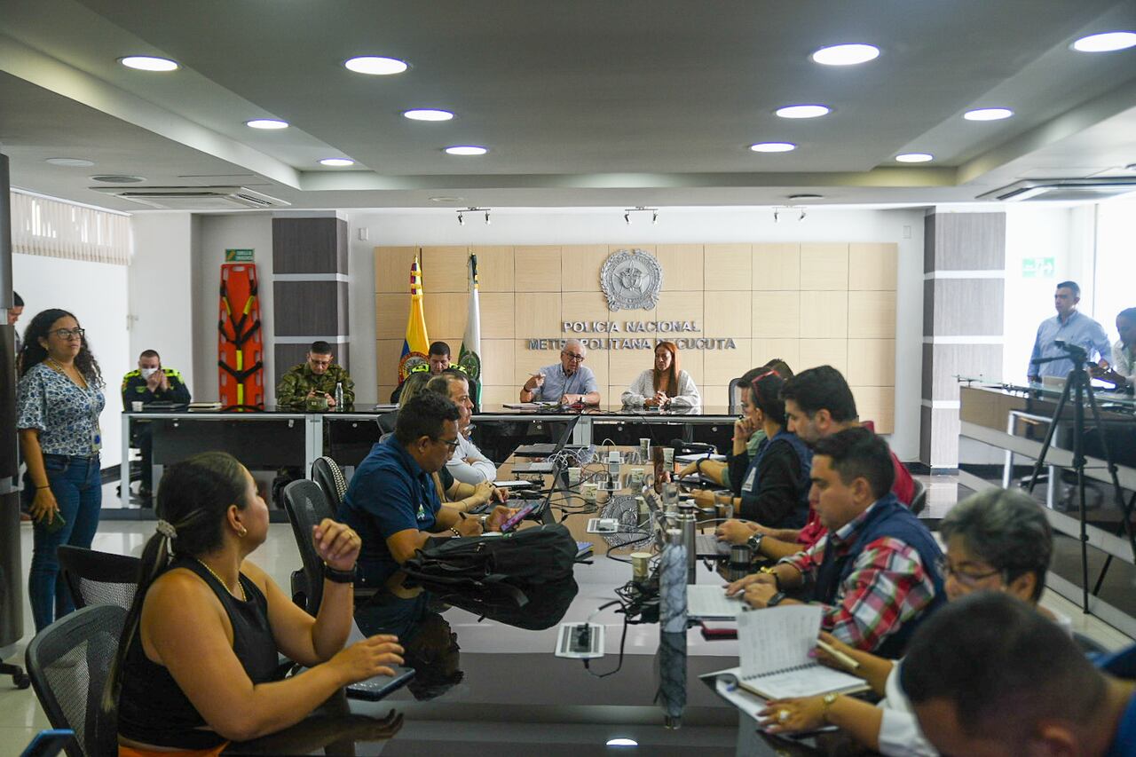 Decretan toque de queda para menores de edad en Cúcuta.