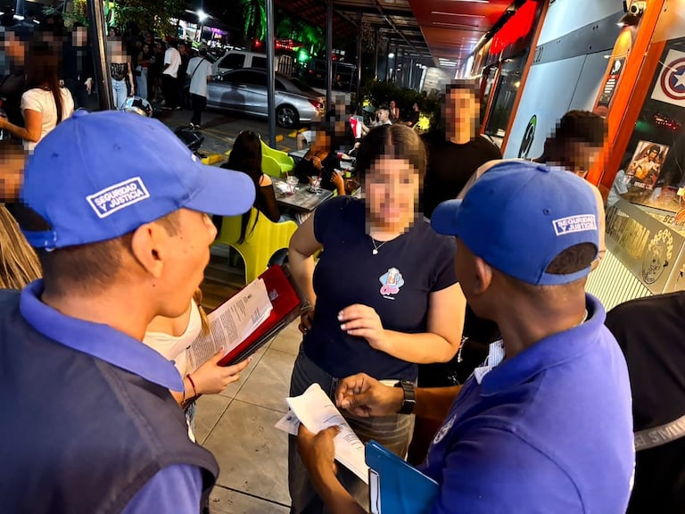 Con el fin de proteger a los niños, niñas y adolescentes, la Secretaría de Seguridad y Justicia, la Policía Metropolitana de Cali y Bienestar Familiar adelantaron anoche un operativo de control a establecimientos de rumba en el sector de Pance.