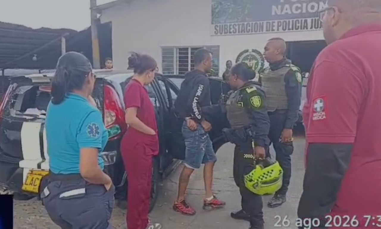 Ciudadano arrolló a dos agentes de tránsito el miércoles 26 de agosto.