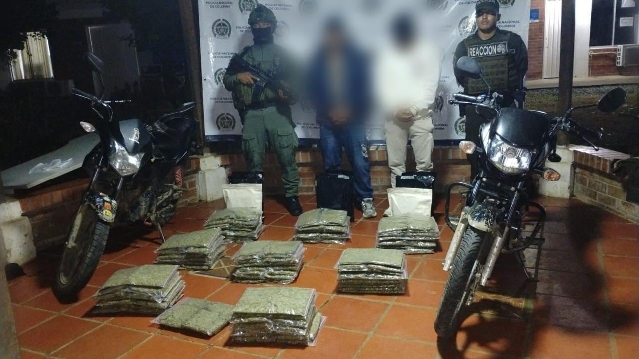 En dos procedimientos de control distintos, la Policía incautó cargamentos de marihuana creepy, afectando así las finanzas de los grupos armados ilegales que se benefician del narcotráfico.