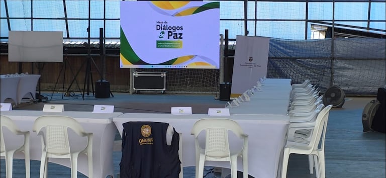 Armando Novoa, jefe de la delegación del Gobierno en la mesa de diálogos, aseguró que no se han incumplido acuerdos y que el proceso continúa avanzando con evaluaciones institucionales.