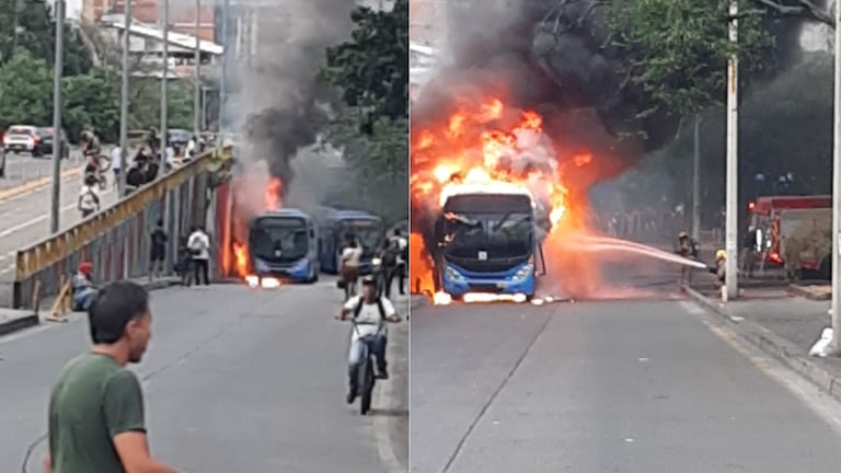 Un bus del sistema MIO fue consumido por las llamas en la Carrera 1a con Calle 13; organismos de socorro atendieron la emergencia en el lugar.