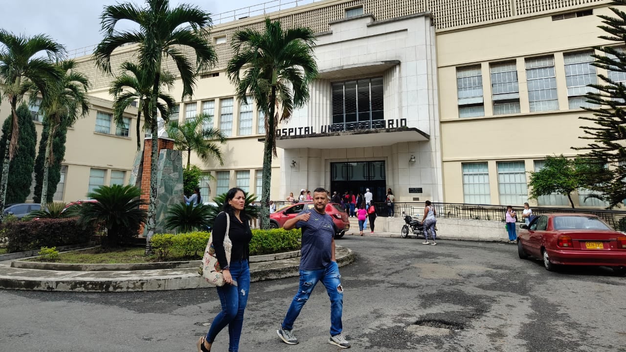 La entrega se llevó a cabo en las instalaciones del HUV.