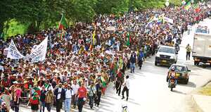 Desde el paro nacional de 2021, la guardia indígena ha ganado un protagonismo inusual en varias regiones del país, incluso en ciudades como Cali y Bogotá. En esta última realizaron actos casi a las puertas del Congreso mientras se debatían las reformas del Gobierno.