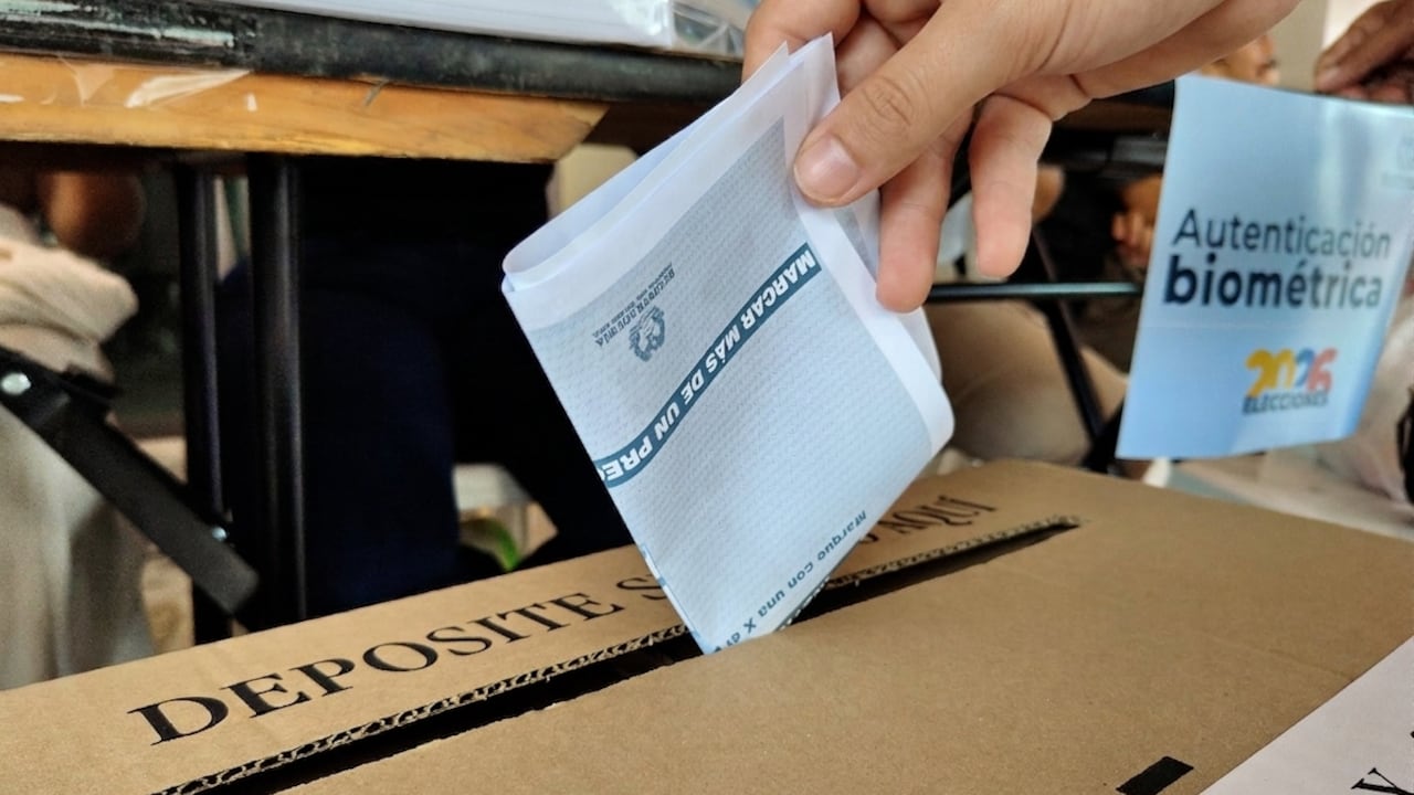 Para las elecciones presidenciales del 31 de mayo de 2026, un total de 41.421.973 ciudadanos están habilitados para votar en Colombia, según la Registraduría. Dentro de ese electorado, la población joven vuelve a perfilarse como uno de los sectores clave para definir los resultados.