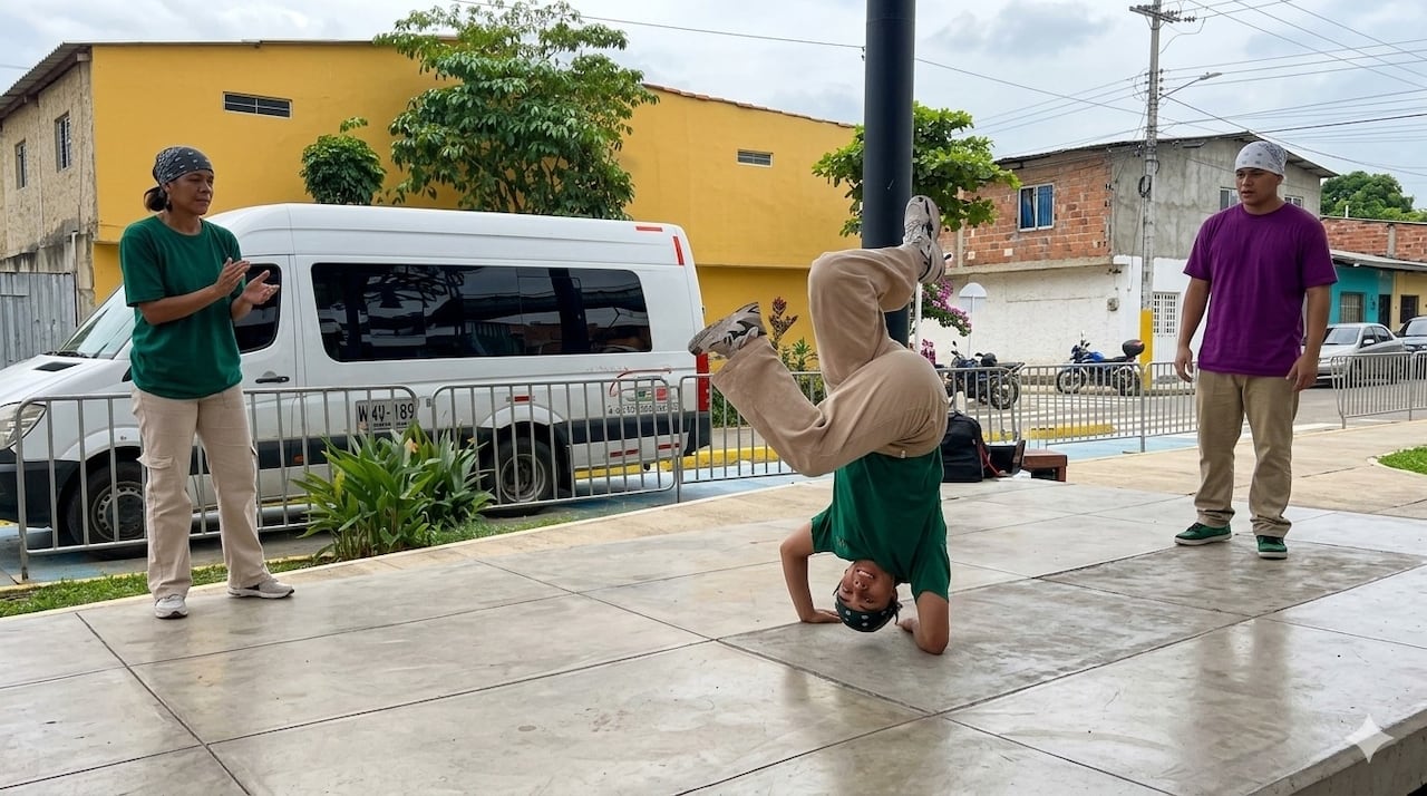 ● El concurso se conecta con la expectativa mundial por la película biográfica Michael Jackson, que llegará a los cines el 24 de abril de 2026, reviviendo el legado del artista que transformó la historia de la música y la danza.