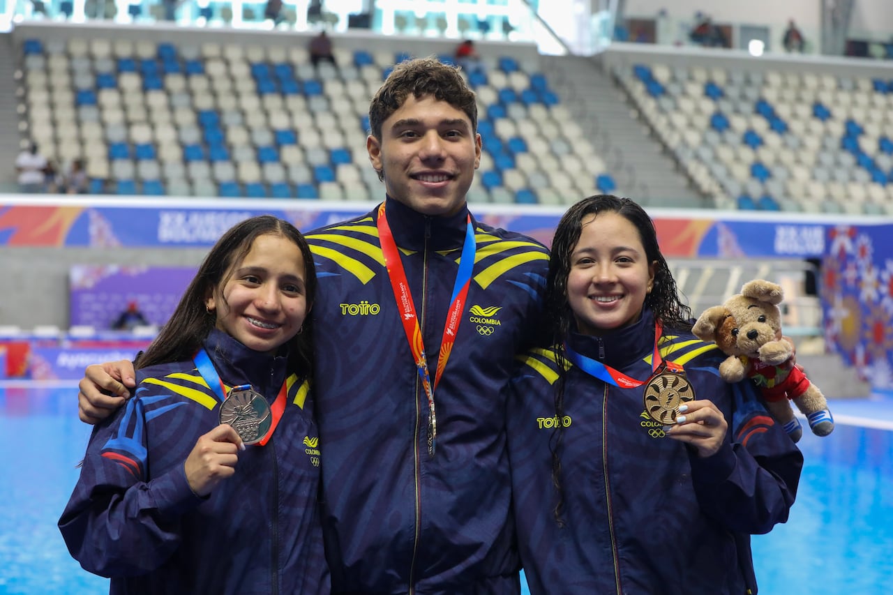 La natación tuvo muchas cosechas doradas para Colombia en los Juegos Bolivarianos 2025.