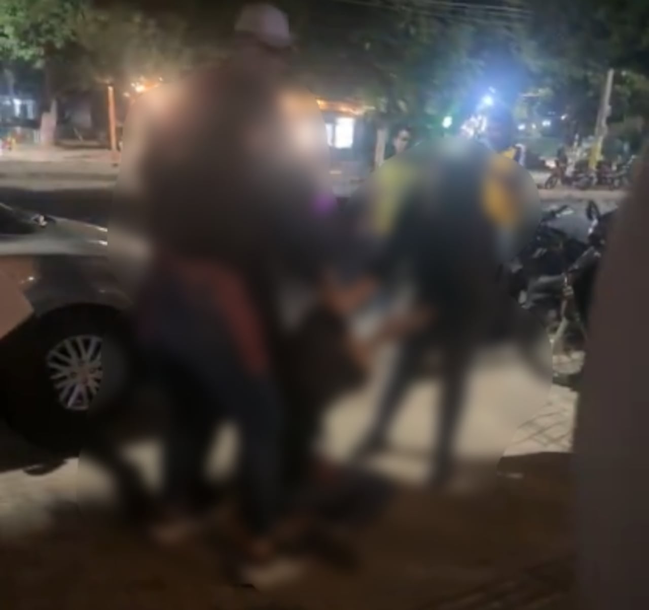 Toda la agresión fue grabada en un video.