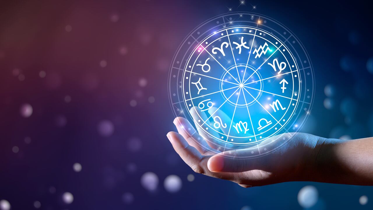 El horóscopo interpreta lo que dice el universo y los astros.