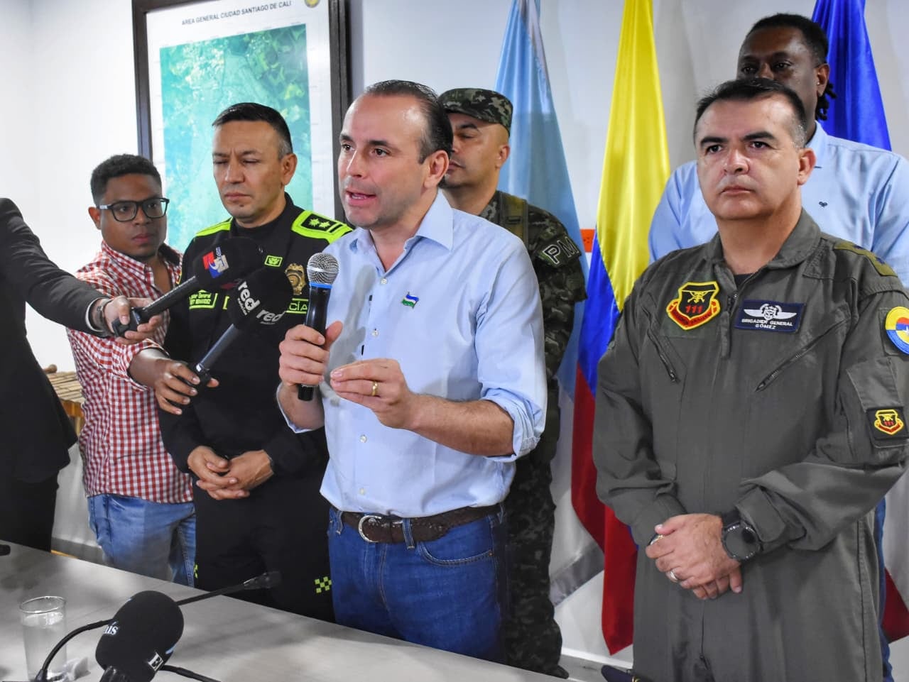 El anuncio fue realizado por Alejandro Eder tras un consejo extraordinario de seguridad.