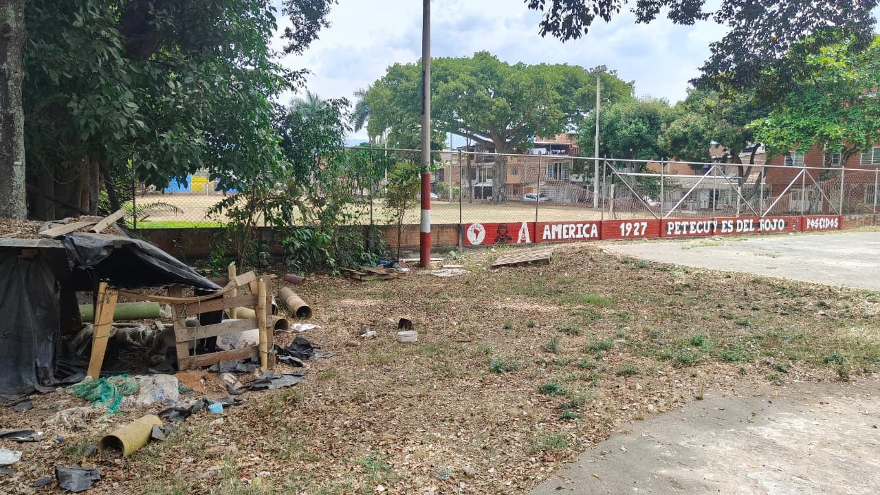 Residentes del barrio esperan que las obras anunciadas permitan recuperar un espacio que, según afirman, ha perdido condiciones adecuadas para su uso.