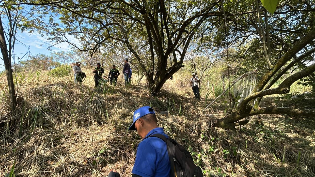 Habitantes del sector aseguran que los desvíos y vertimientos en la quebrada La Campiña han incrementado el riesgo de inundaciones en barrios como La Campiña y El Bosque durante las temporadas de lluvias.