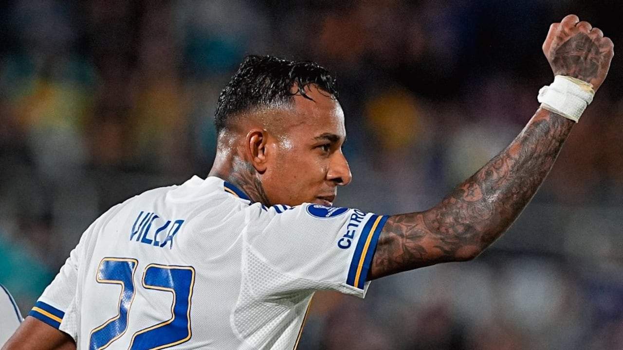 Sebastián Villa celebra su tanto con Boca Juniors contra Deportivo Recoleta por la Copa Sudamericana.
