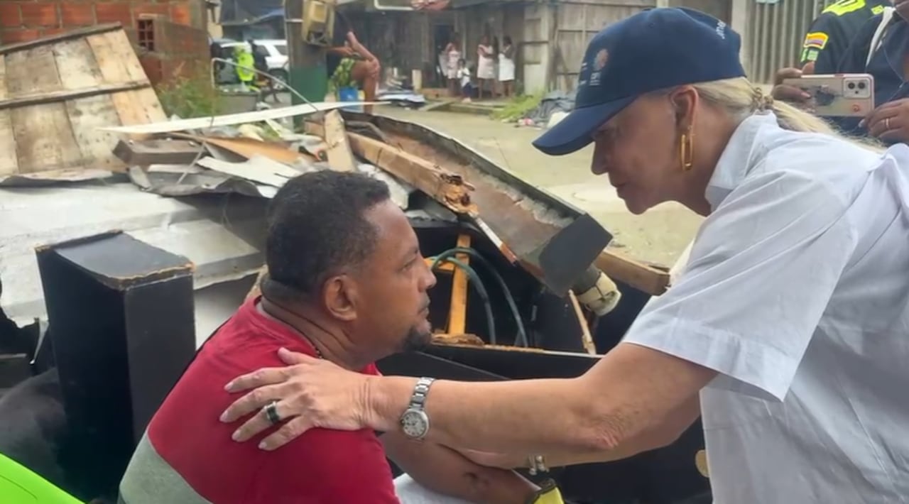 Gestora Social del Valle, Jimena Toro, coordina envío de ayudas humanitarias a Buenaventura tras el terremoto del 10 de agosto.