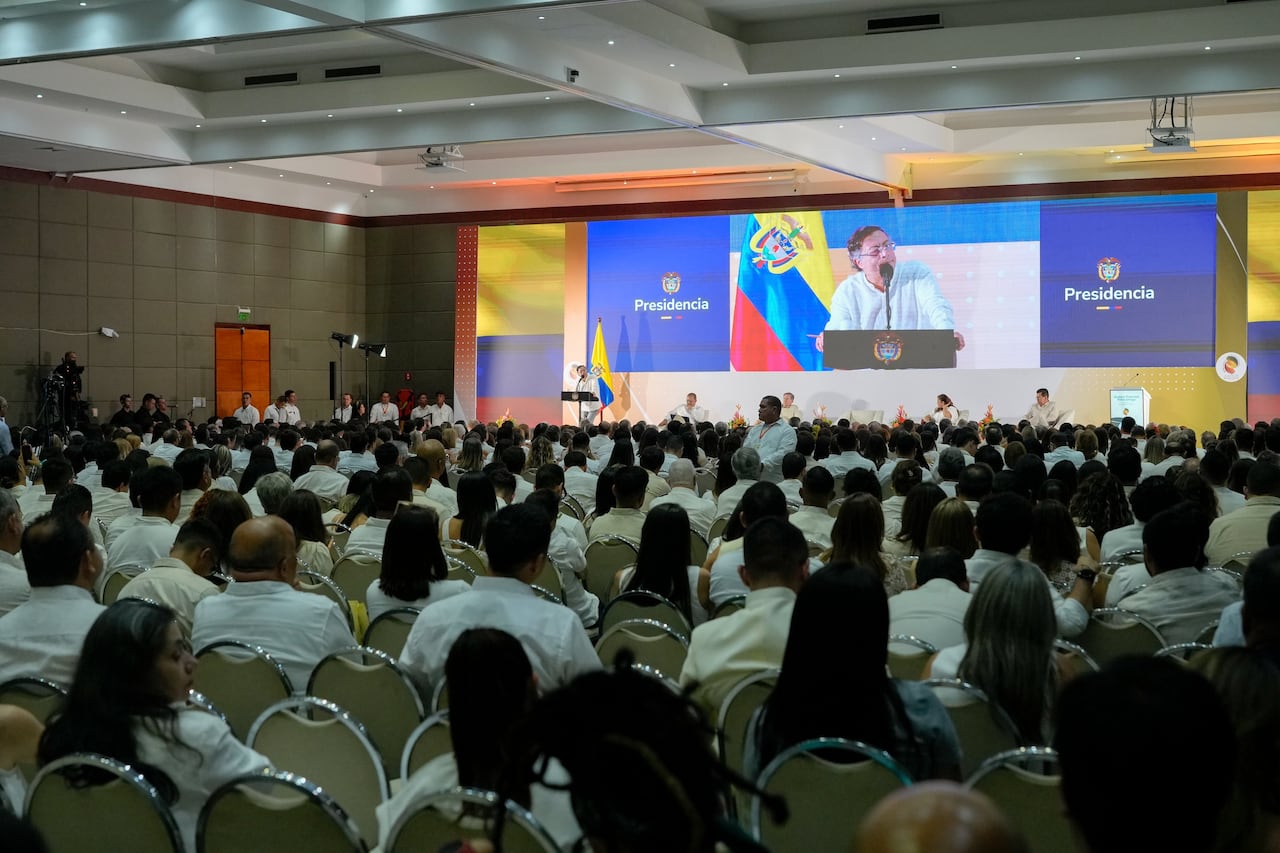 El presidente Gustavo Petro volvió a convertirse en el centro de la discusión política tras una intervención en un evento de la Jurisdicción Ordinaria convocado por la Corte Suprema de Justicia.