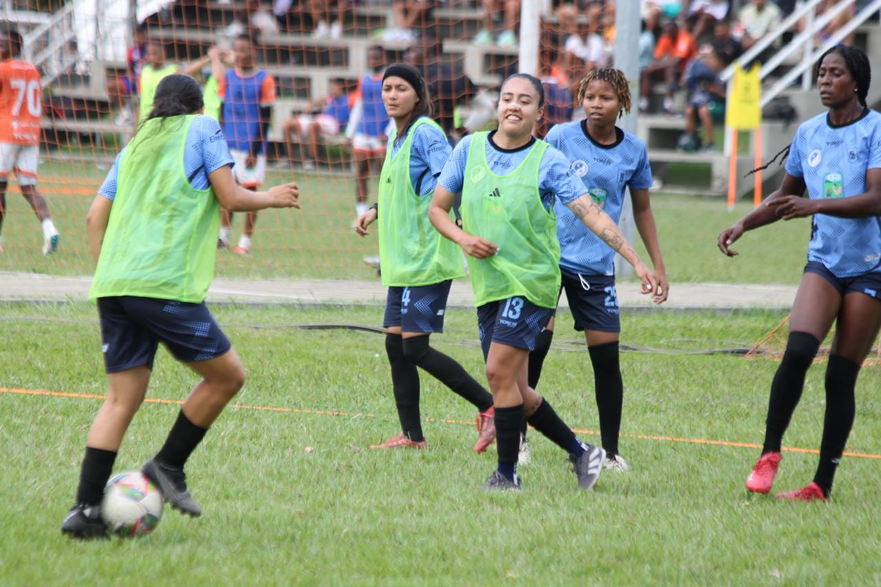 Entrenamiento de Internacional de Palmira Femenino.