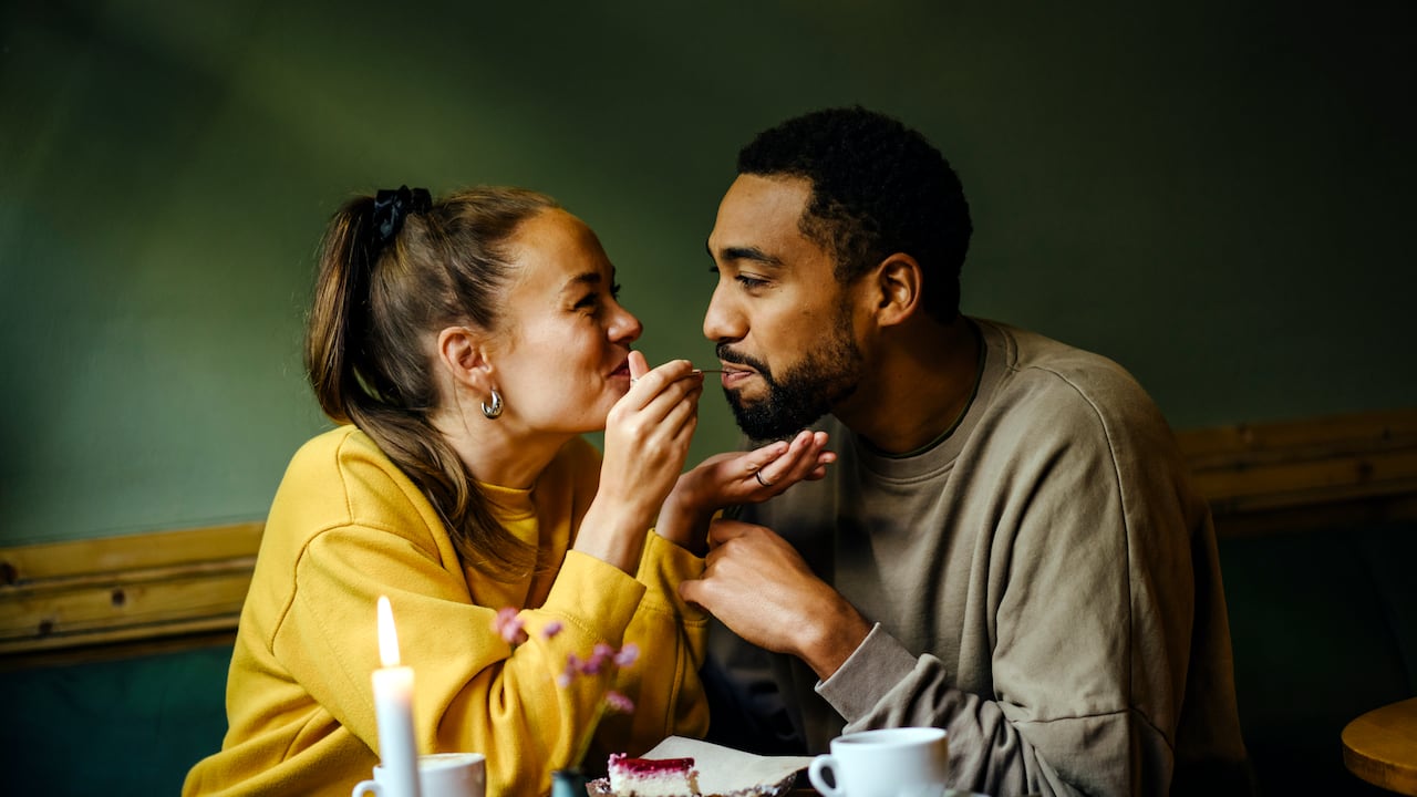 Cuando expresamos nuestro agradecimiento, estamos reconociendo y valorando los esfuerzos y sacrificios de nuestra pareja.