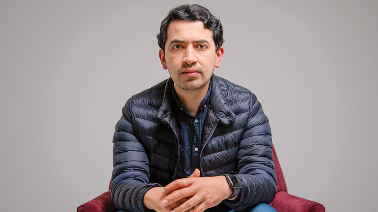 El concejal de Bogotá Daniel Briceño investigó el avance de las vías que se les entregaron a las Juntas de Acción Comunal.