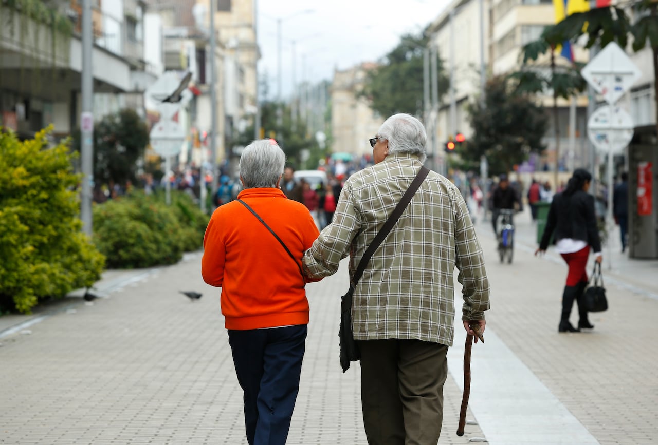 Vida cotidiana centro de Bogota
adulto mayor
Libro Colpensiones
pensionados
