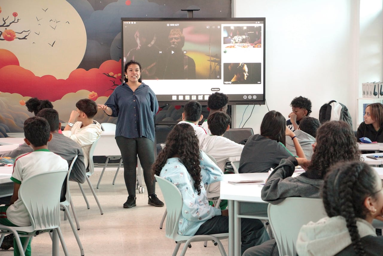 Cali reactiva la convocatoria de la estrategia ‘Vení, hablemos inglés’ con 165 nuevas becas para estudiantes de 9° y 10°