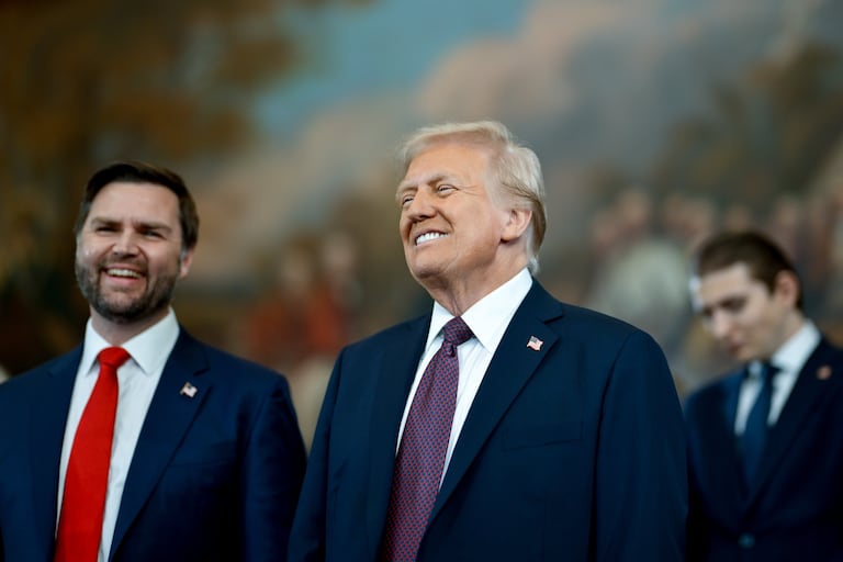 JD Vance y Donald Trump.