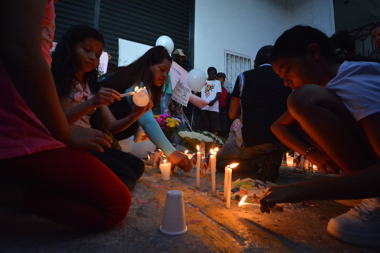 Plantón en el barrio San Judas Tadeo en Cali por el asesinato de la niña Michelle González