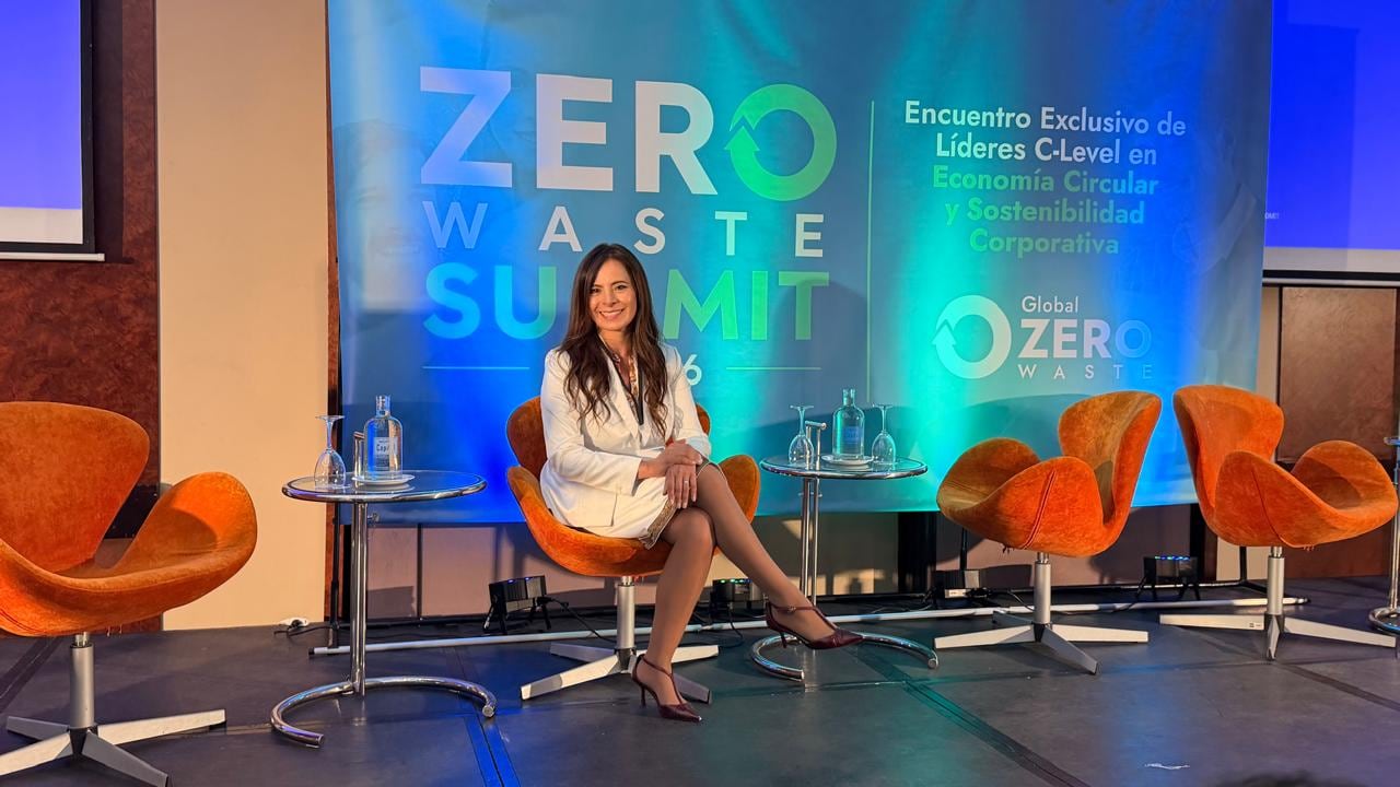 Sandra Pinzón, CEO y fundadora de Global Zero Waste en la apertura de la cumbre sobre economía circular: Zero Waste Summit 2026.