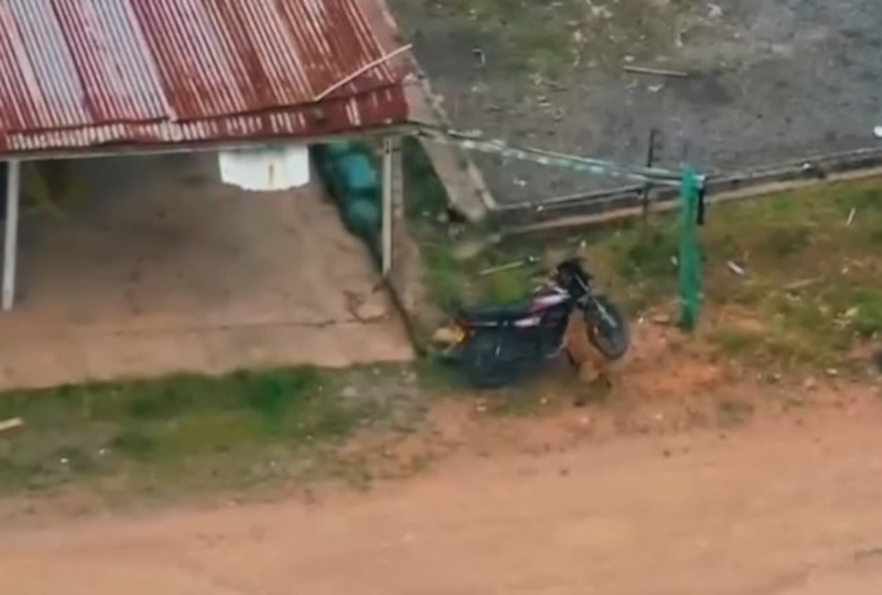 Autoridades desactivaron una motocicleta cargada con explosivos en El Plateado, evitando una posible tragedia en medio de la creciente tensión en esta región del Cauca.