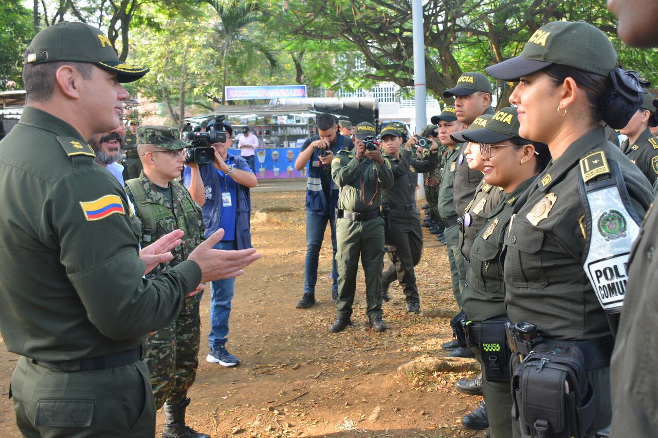 La Secretaría de Seguridad y Justicia, Movilidad y la Policía Nacional, anuncian que llevarán a cabo un despliegue operativo con toda la fuerza pública durante este fin de semana de amor y amistad, para asegurar la seguridad de todos los ciudadanos. 20 de sep de 2024. Foto Jorge Orozco / El País.