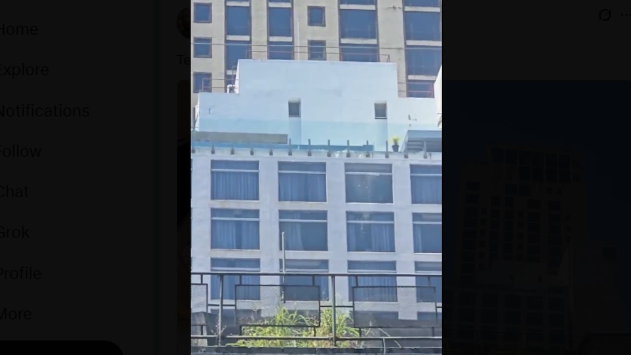 Piscina infinita ubicada en un alto edificio fue desocupada por el fuerte movimiento telúrico.