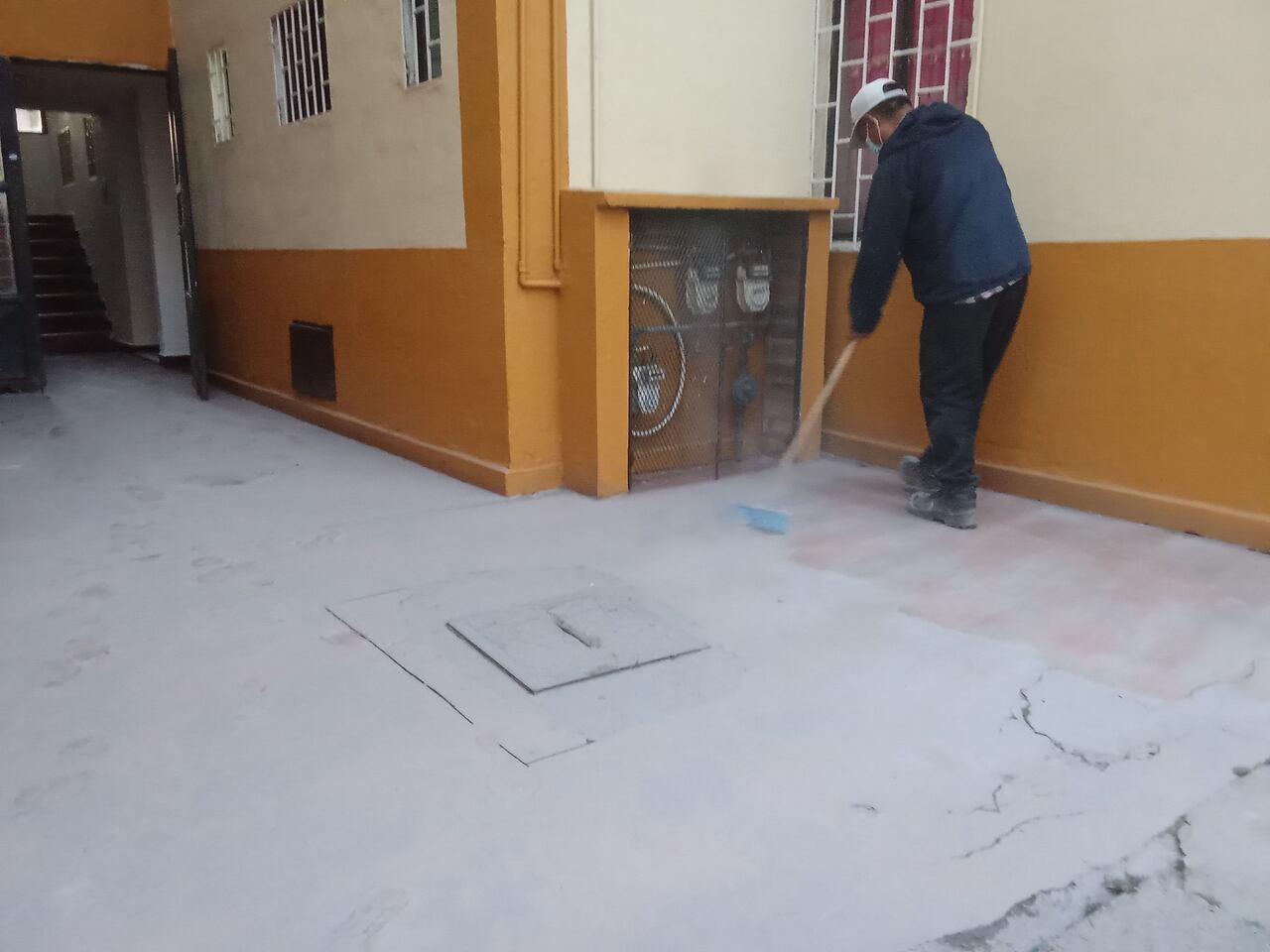 Este lunes 20 de enero, amplios sectores de Popayán amanecieron tapizados de ceniza tras la reactivación sísmica del volcán Puracé.