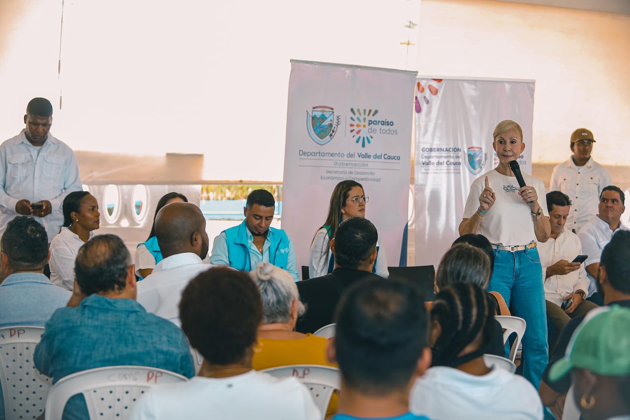 Arribo de ayudas humanitarias y equipos técnicos a Buenaventura para fortalecer las labores de autoconstrucción asistida y remoción en los municipios impactados.
